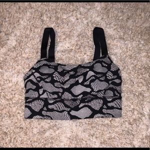 lulu lemon sports bra size 4